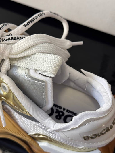 D - Shoes