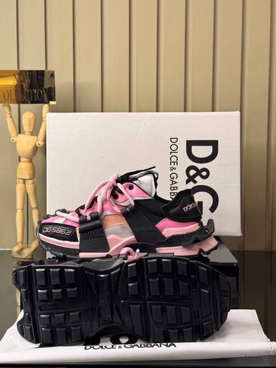 D - Shoes