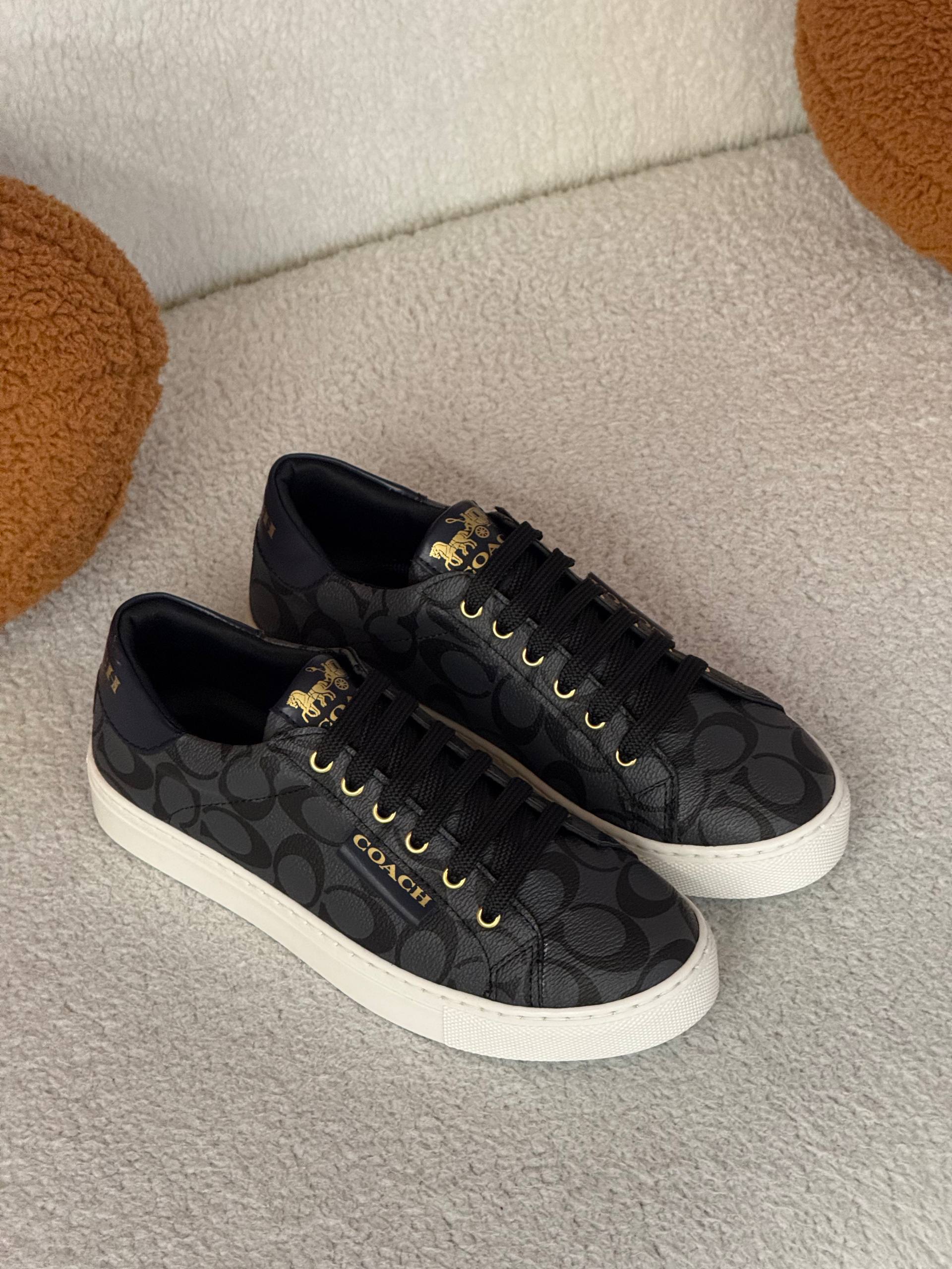 C- SNEAKERS
