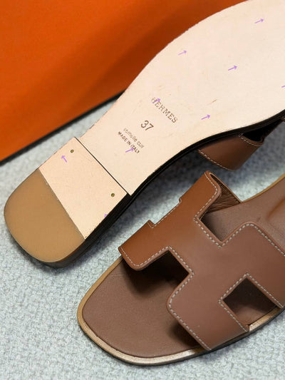 H - Sandals