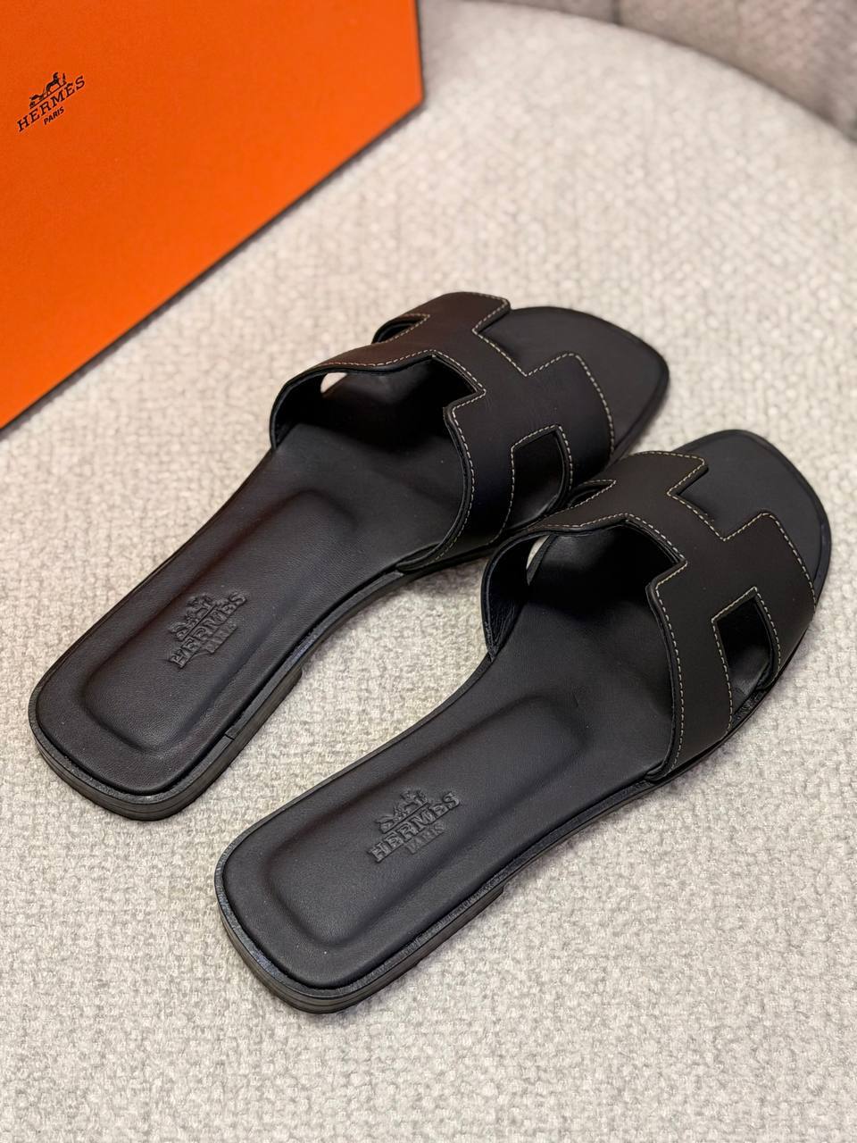 H - Sandals