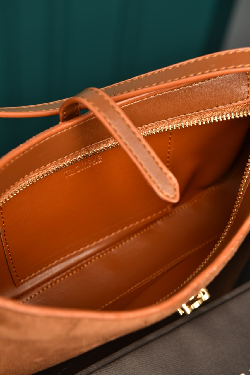 '-Tina Shoulder Bag in Triomphe