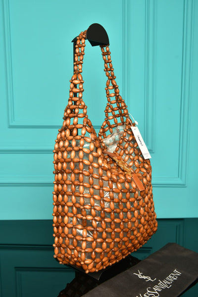 '- Le 5 A 7 Large in Wood Beads