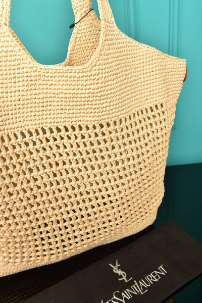 '-Icare in Raffia