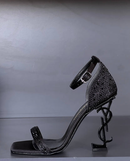'- Y Heel