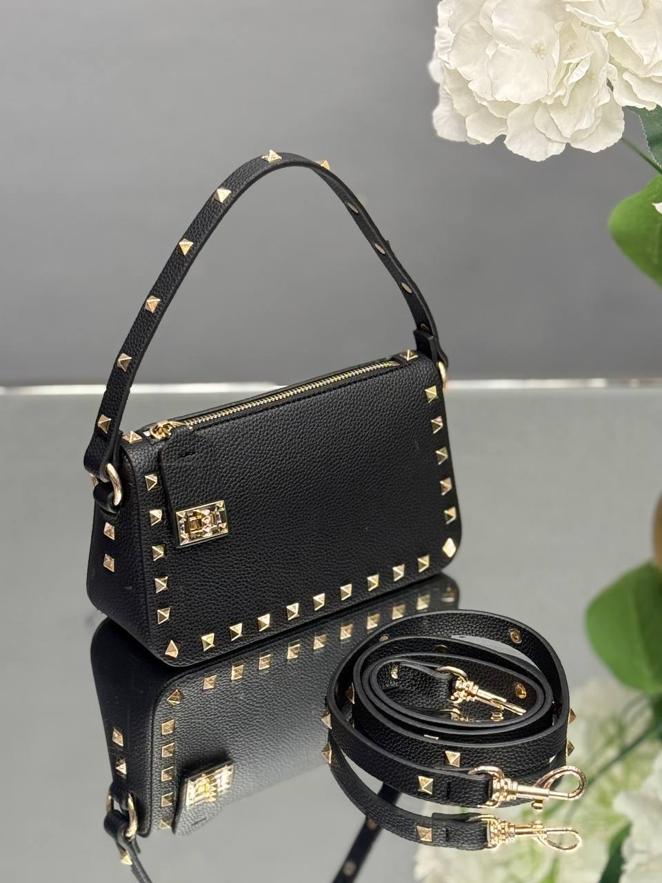 V- G. Rockstud