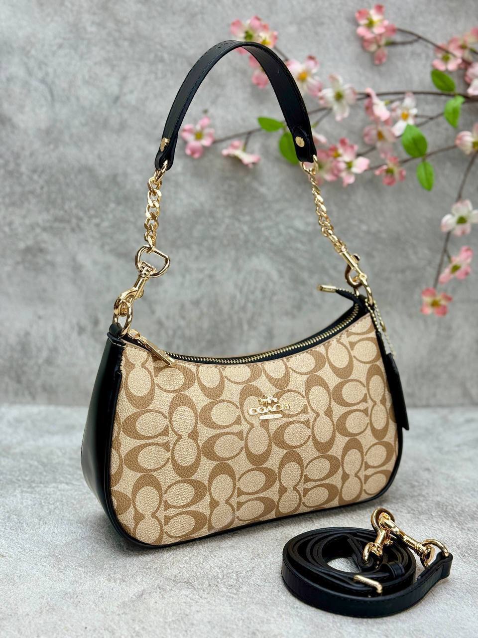'C- Teri Shoulder