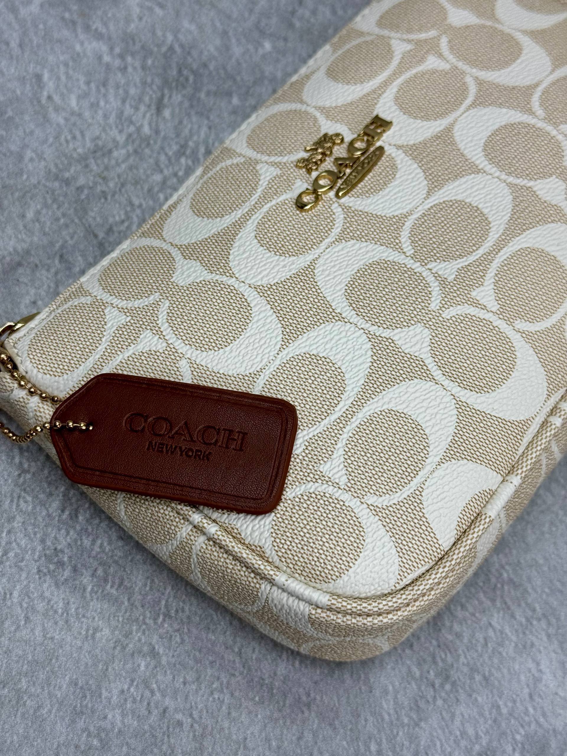 'C -Pochette Accessoires