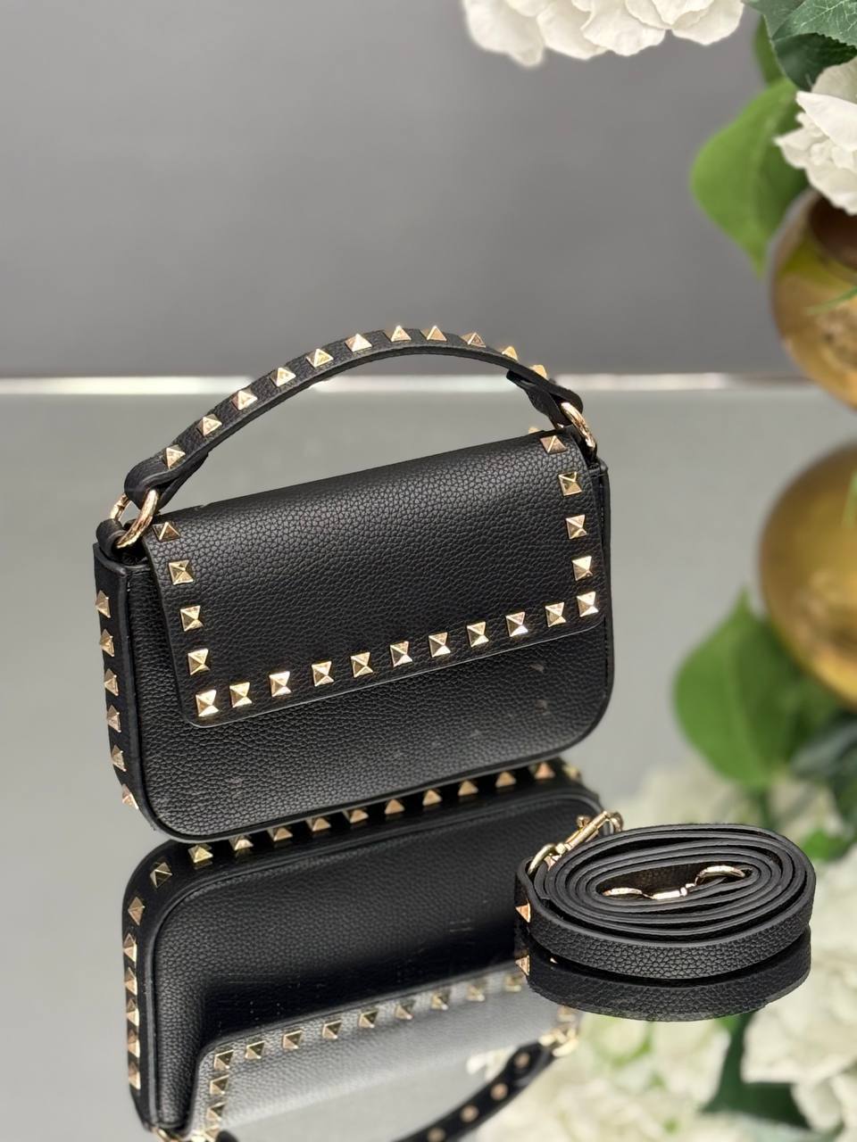 V- Rockstud