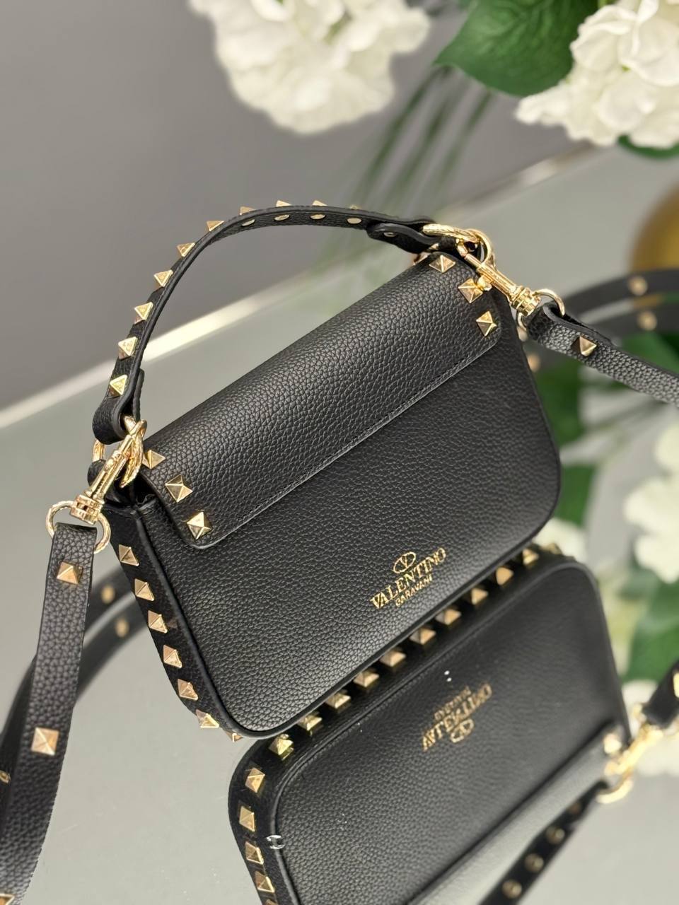 V- Rockstud