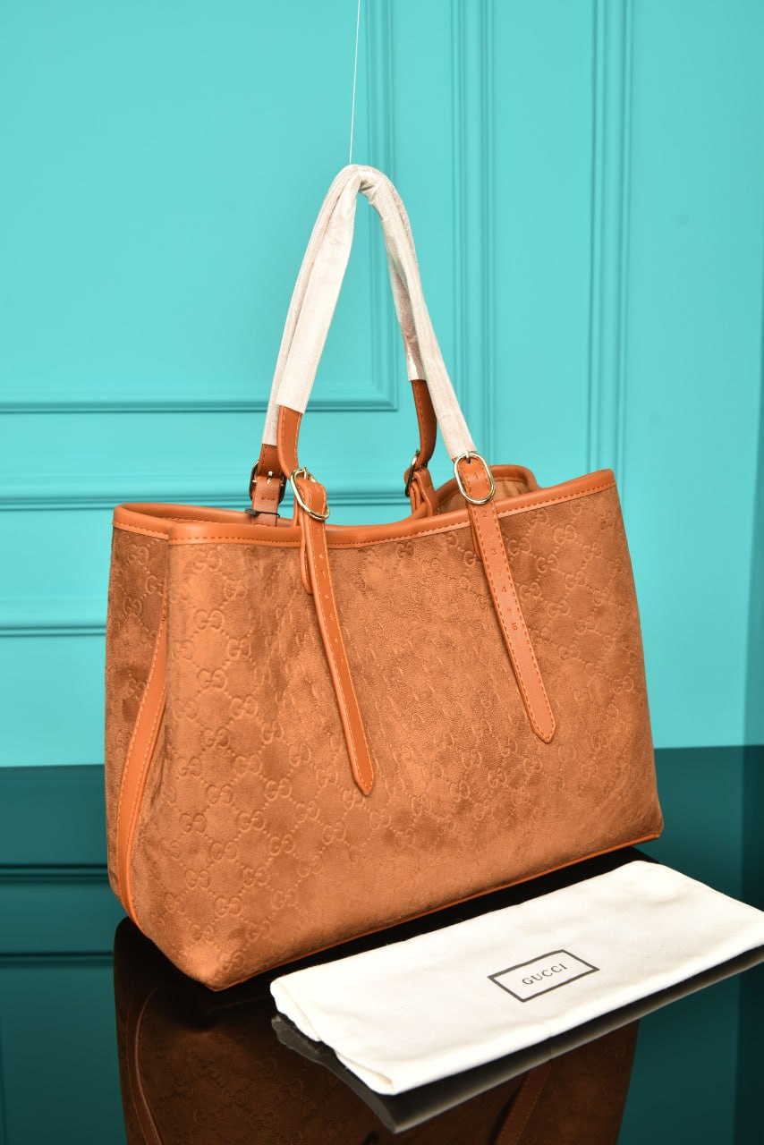 'G- Emblem Medium Tote Bag