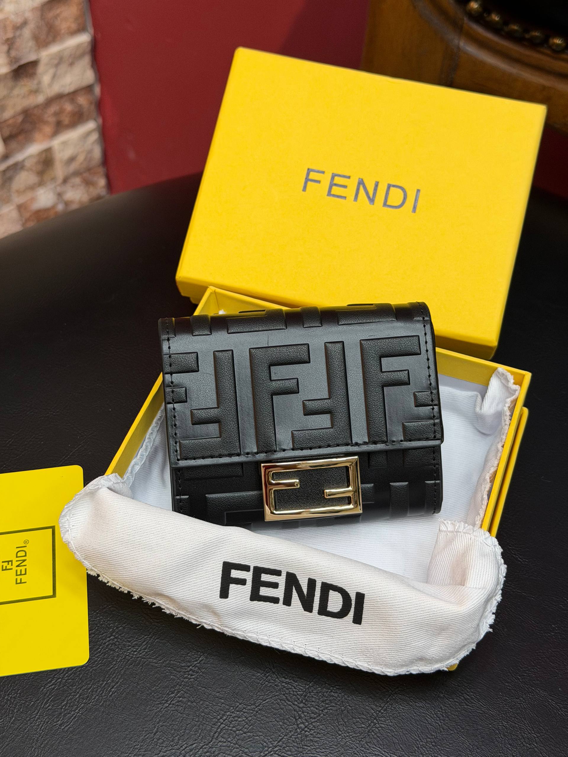 F - Wallet