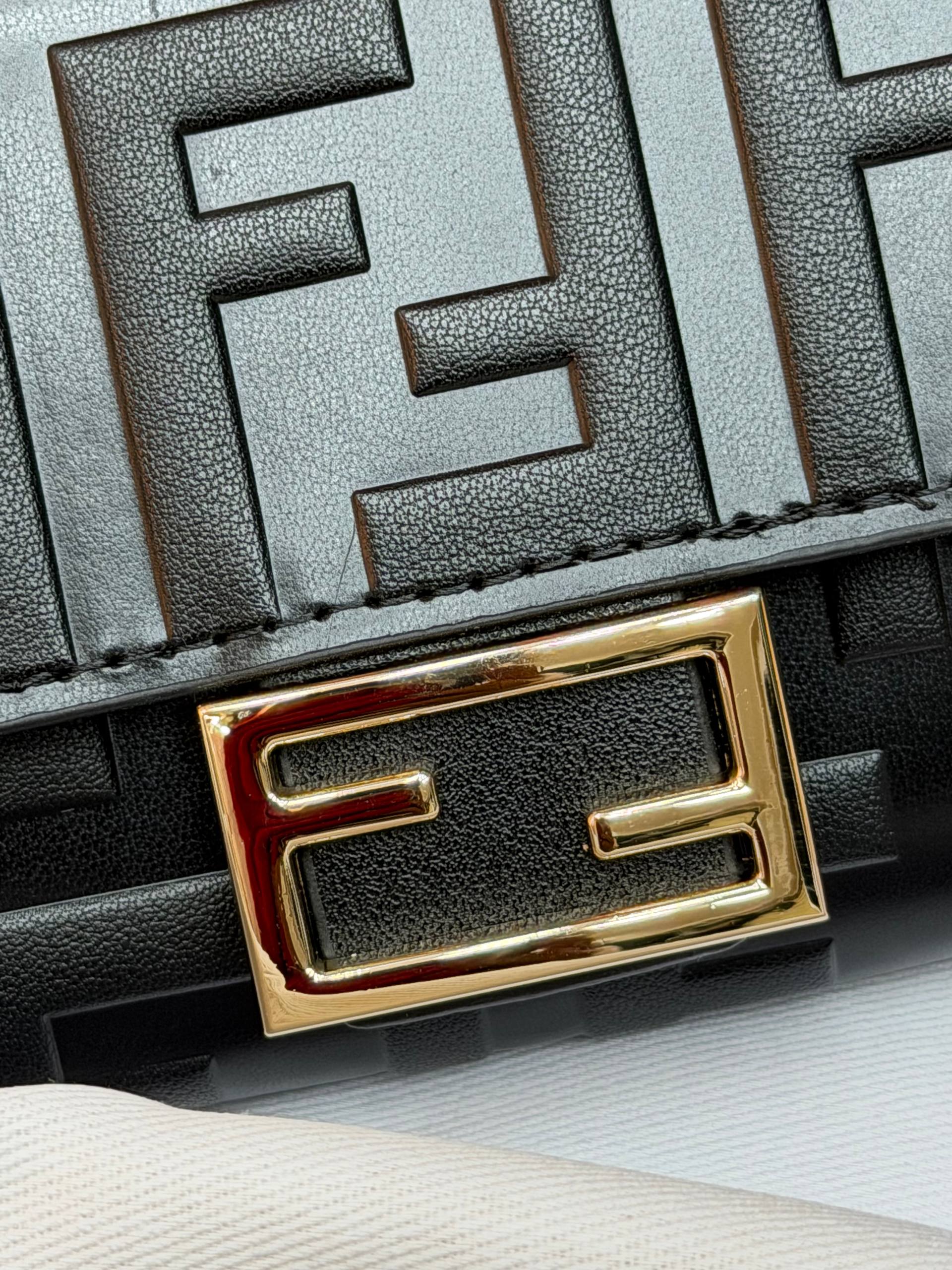 F - Wallet