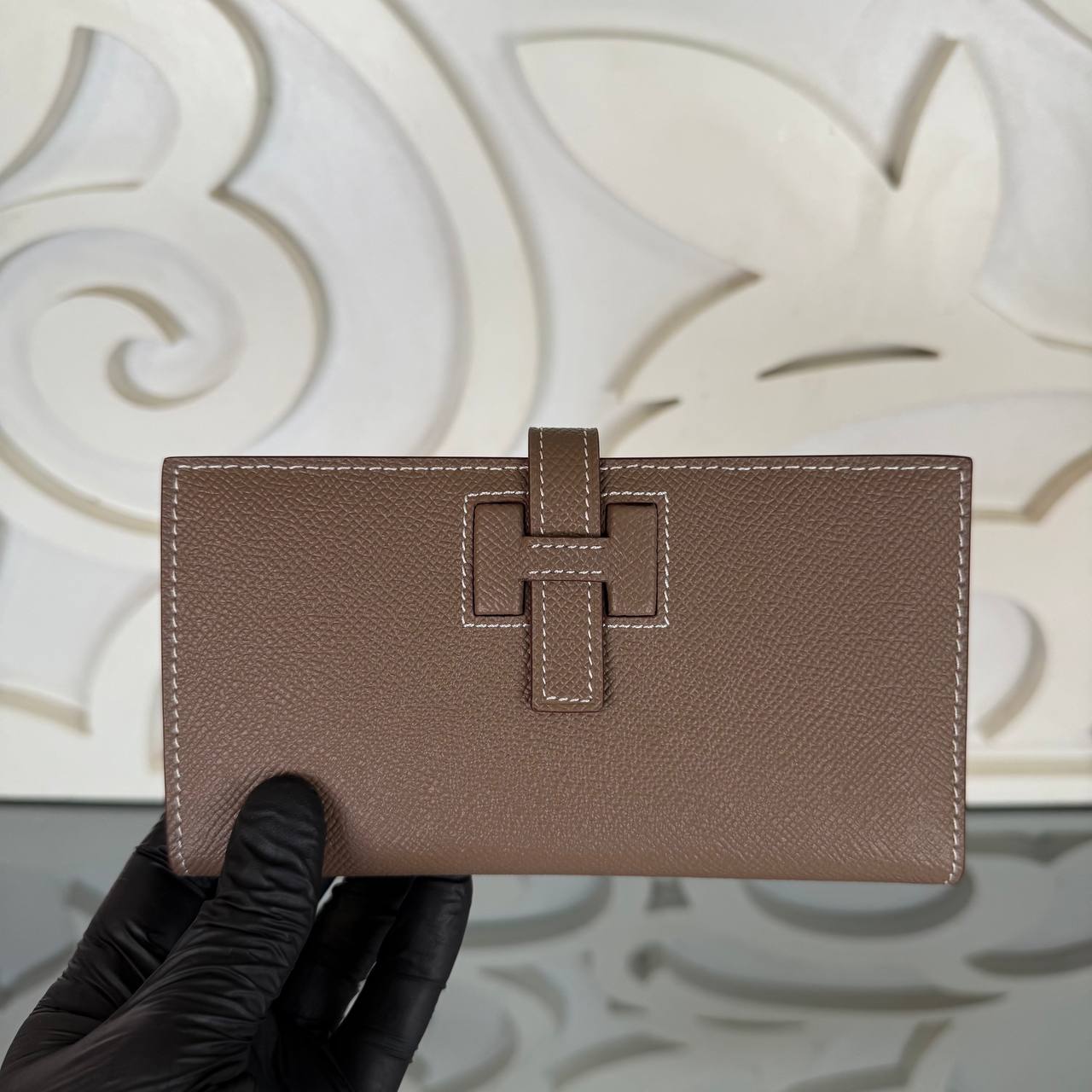 'H - Wallet