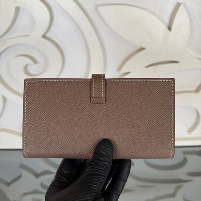 'H - Wallet