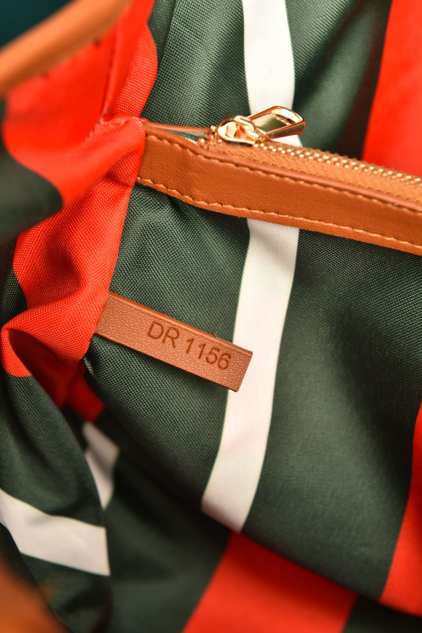 'G -Emblem Medium Tote Bag