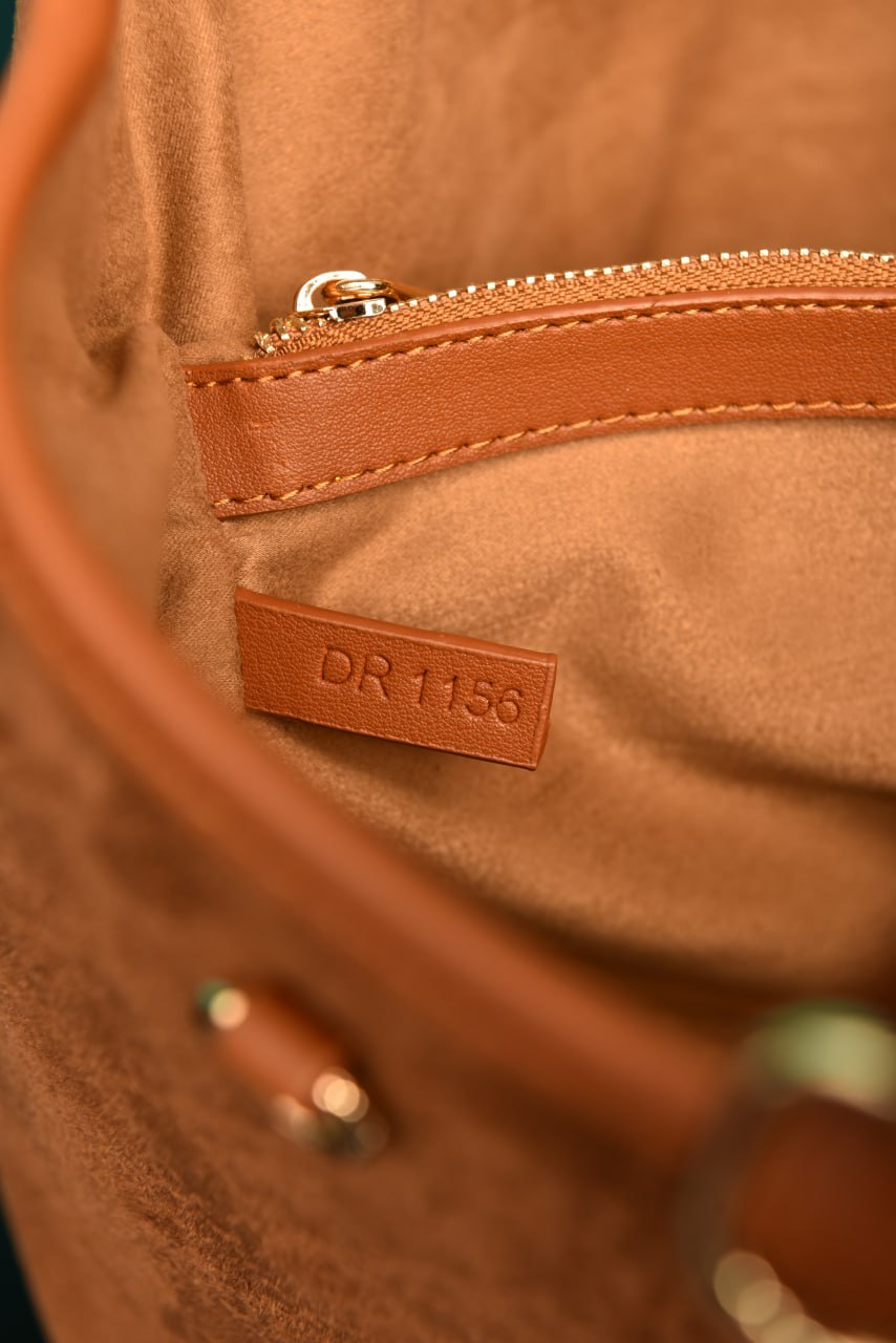 'G- Emblem Medium Tote Bag