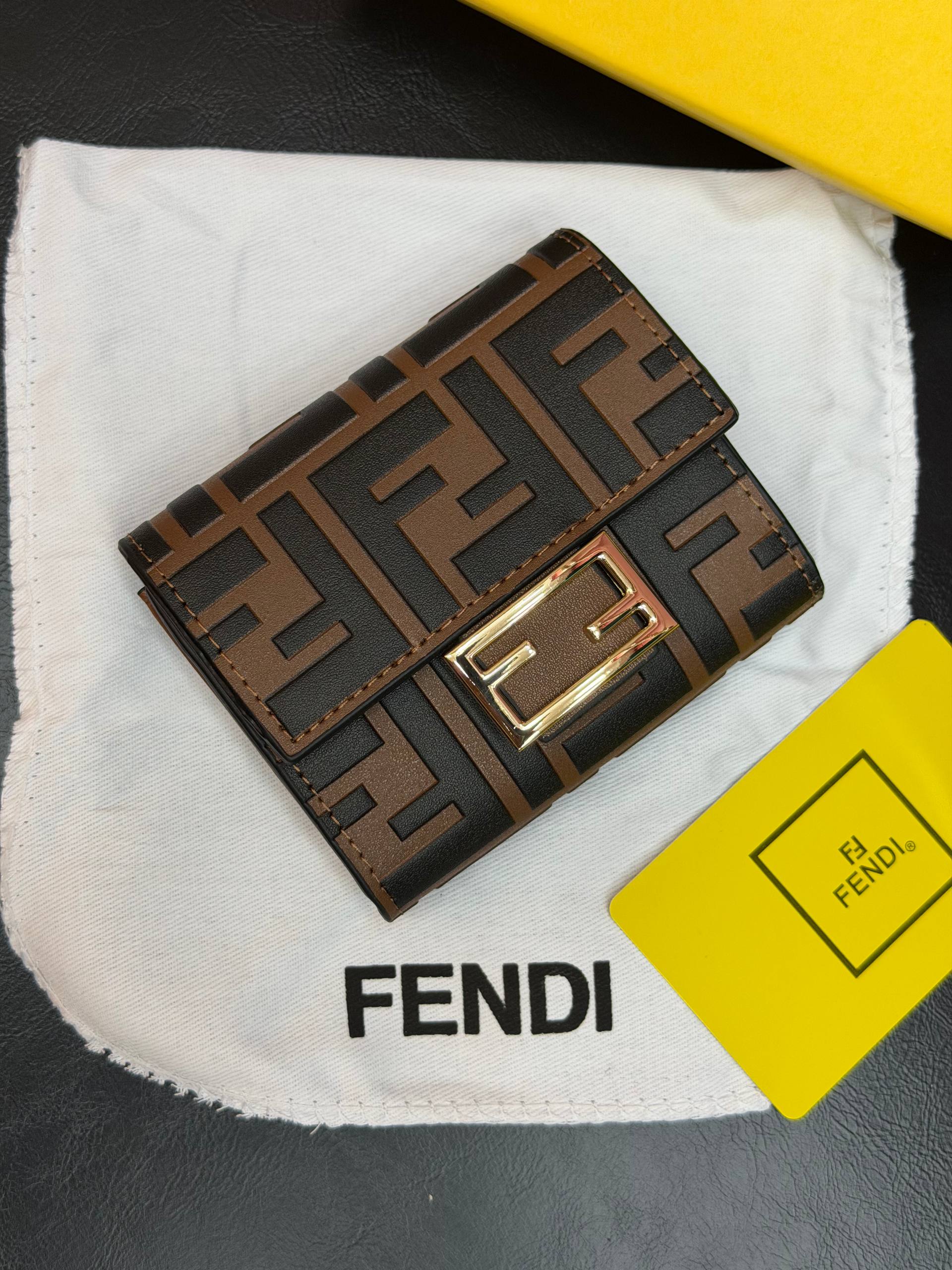 F - Wallet