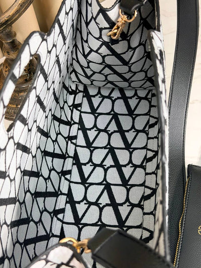 V - Tote