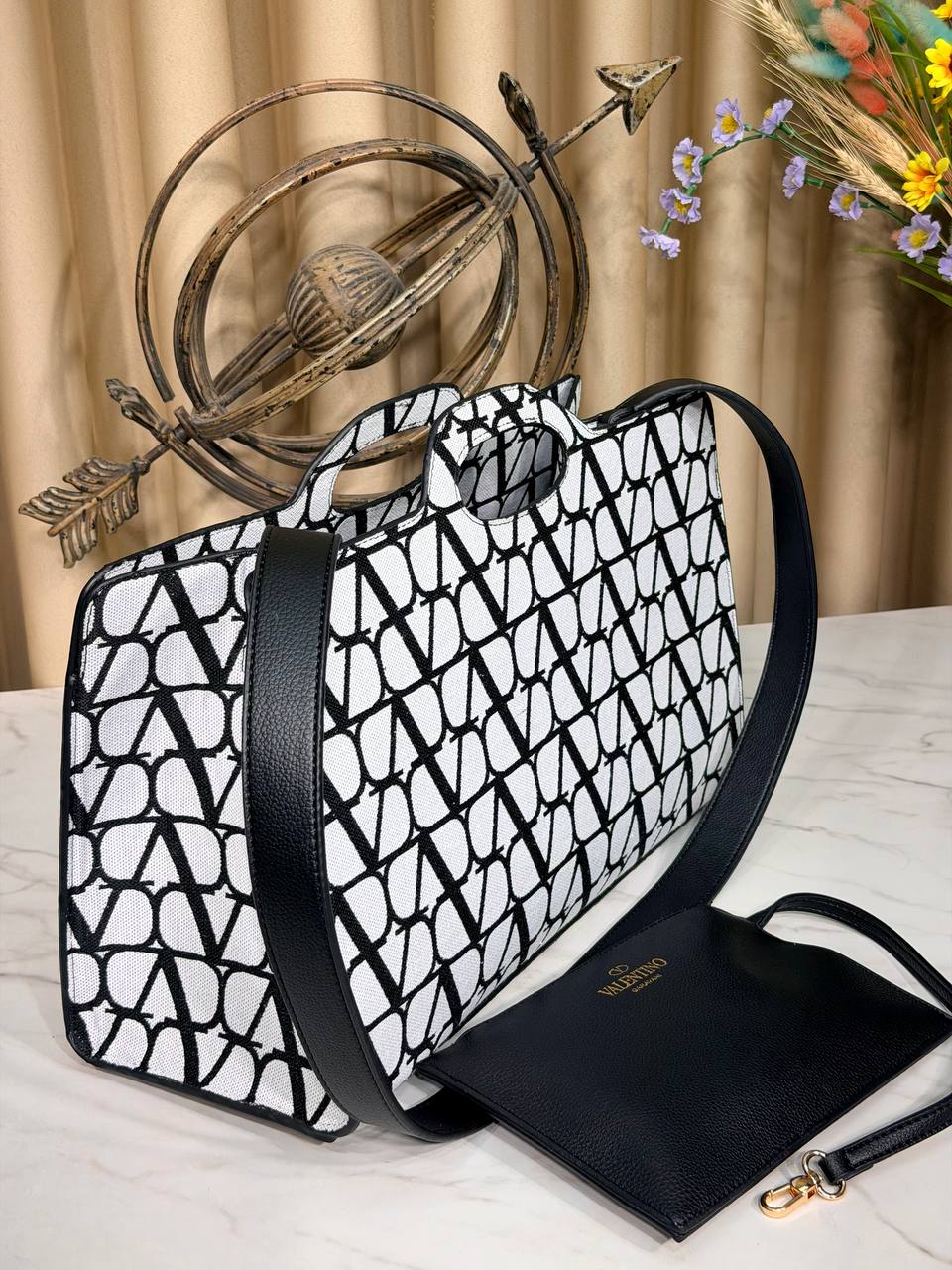 V - Tote