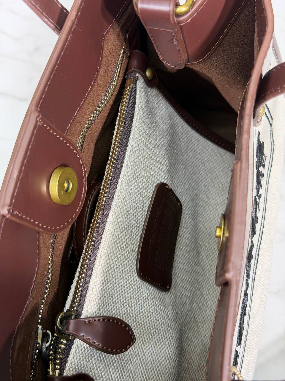 'C- Cargo Tote Canvas