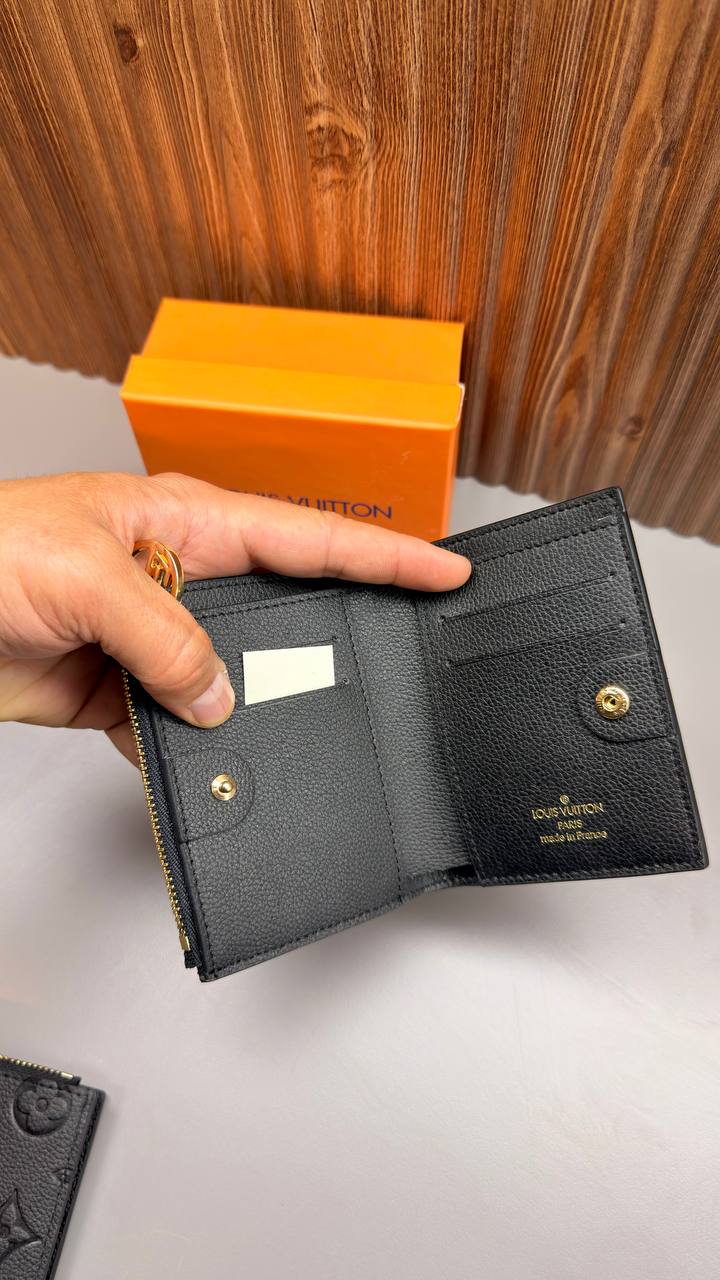 'L - Wallet