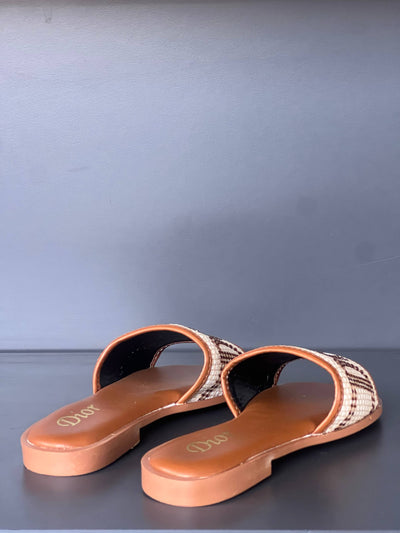 'D- Summer Slippers