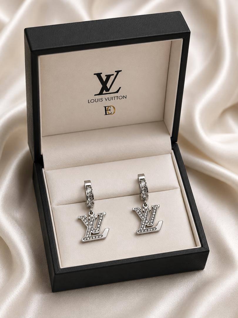 'L-Earring