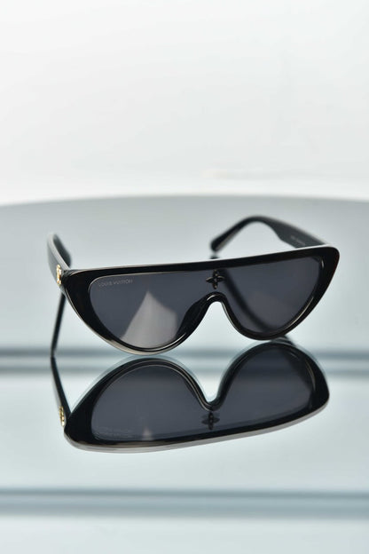 'L - Sunglasses
