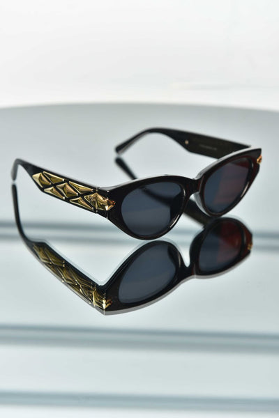 'L - Sunglasses