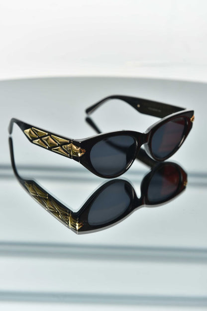 'L - Sunglasses