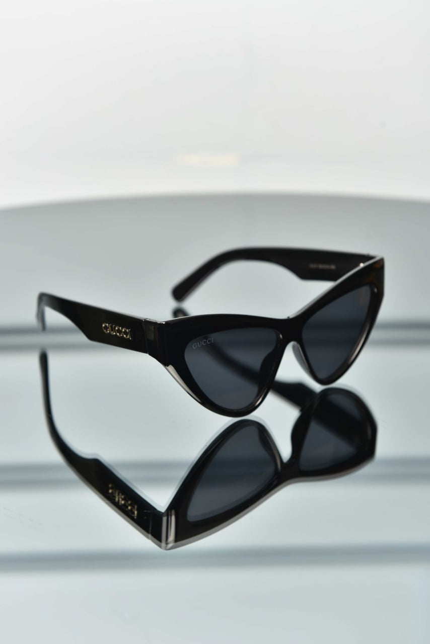 'G - Sunglasses