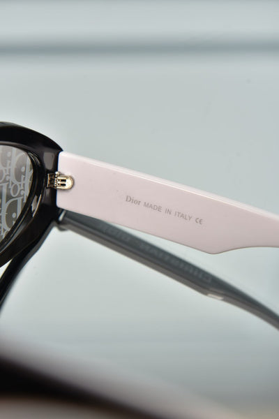 'D - Sunglasses