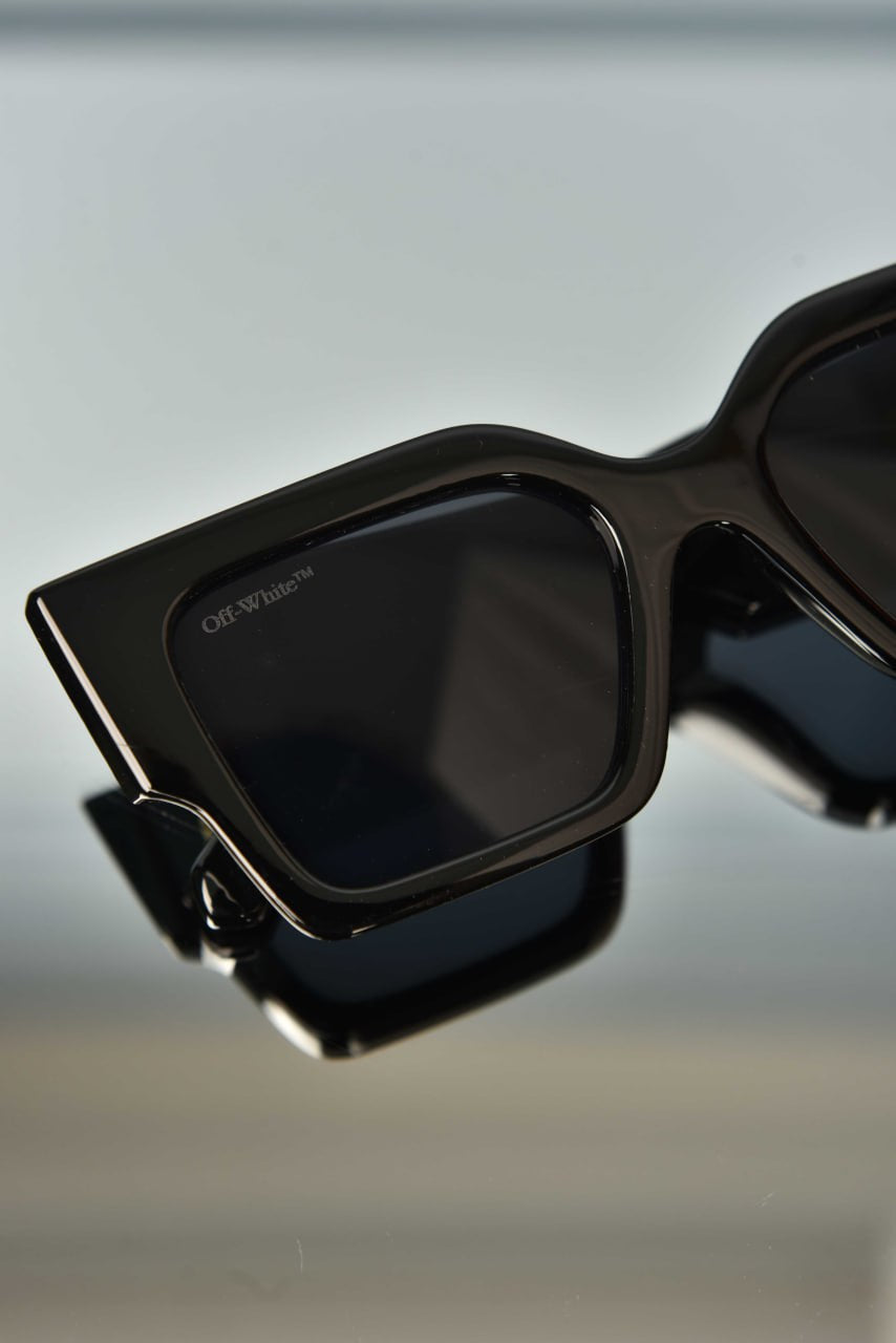 'OW -Sunglasses