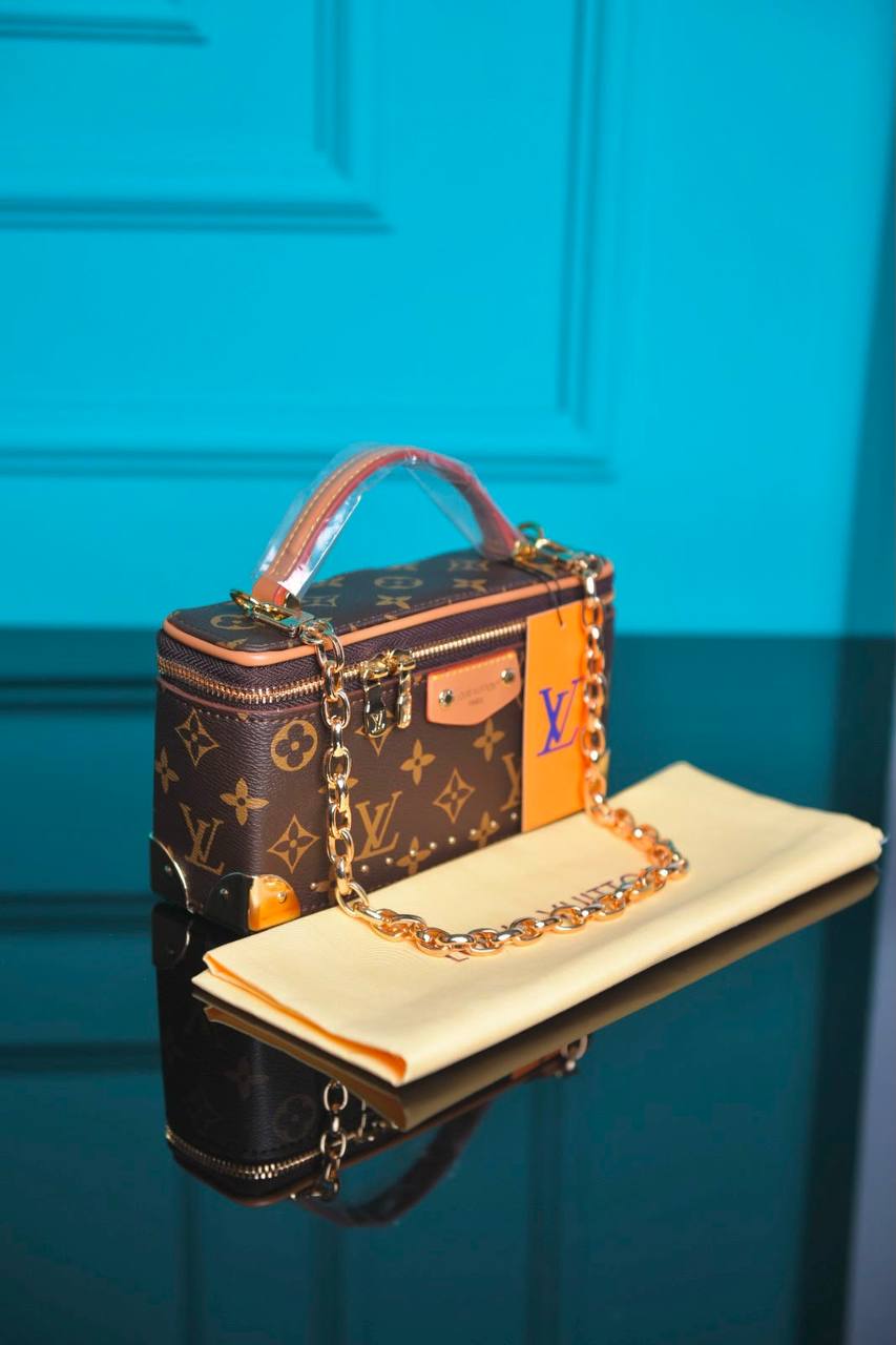 Vanity Pouch Trunk