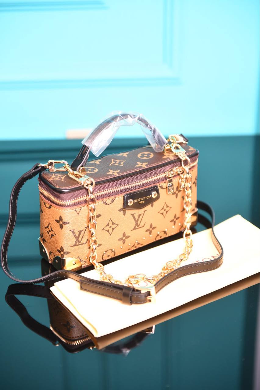 Vanity Pouch Trunk